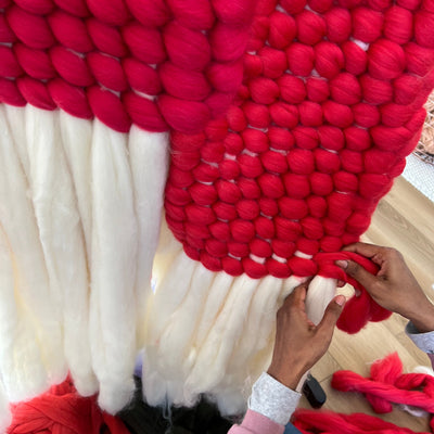 Roving weaving workshop with Meghan Shimek at Love Fest Fibers, creative fiber art workshop in San Francisco