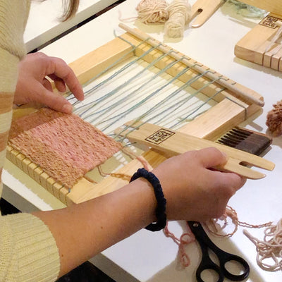Frame loom weaving workshop with Jessie Young, DIY beginner weaving workshop at Love Fest Fibers in San Francisco's Outer Sunset. Maker workshop where you can learn to weave!