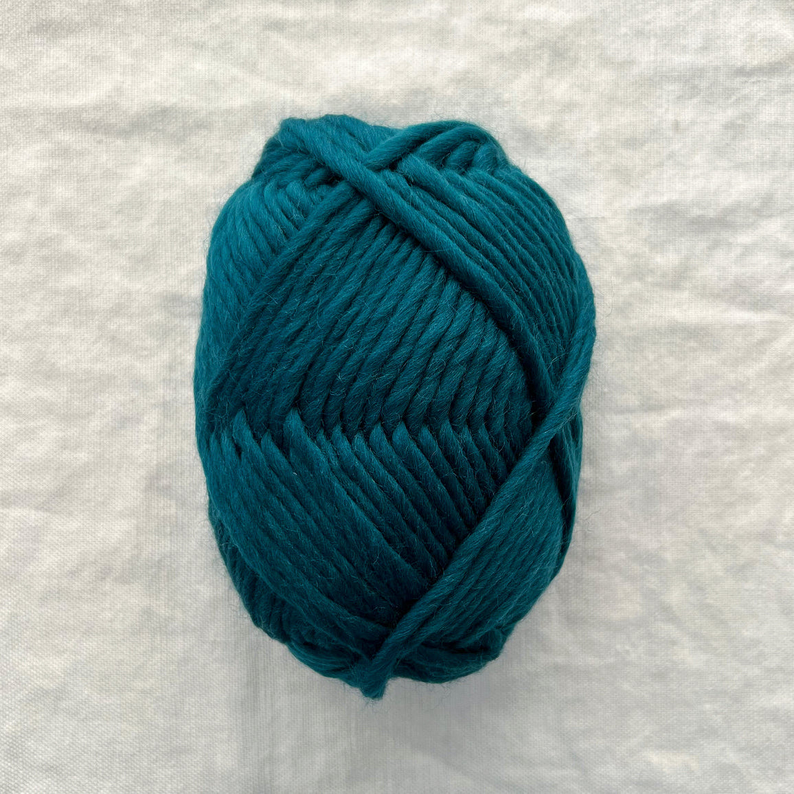 Twin Merino soft single-ply cruelty-free super bulky yarn for knitting, crochet and weaving