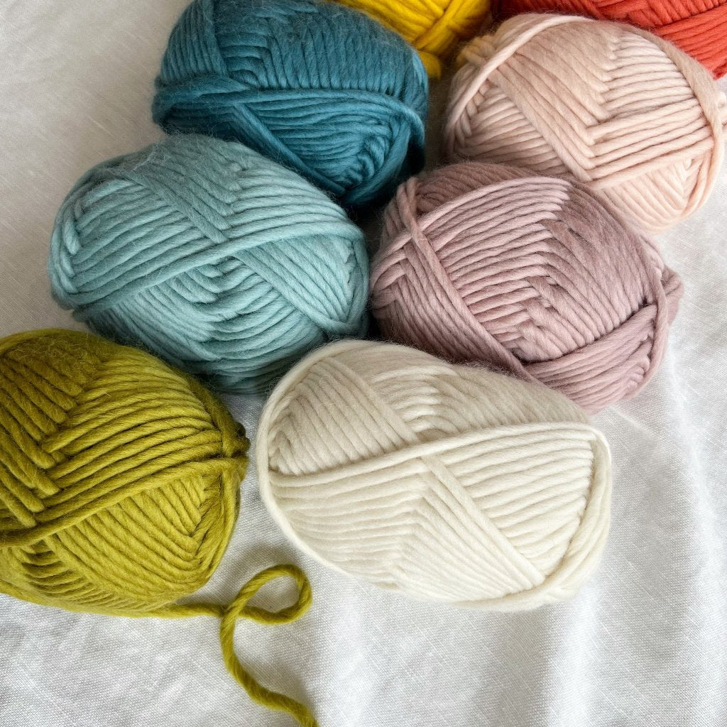 Twin Merino soft single-ply cruelty-free super bulky yarn for knitting, crochet and weaving